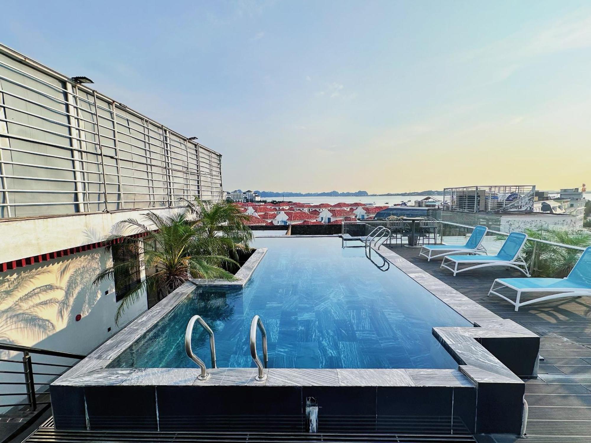 Green Suites Hotel ハロン エクステリア 写真