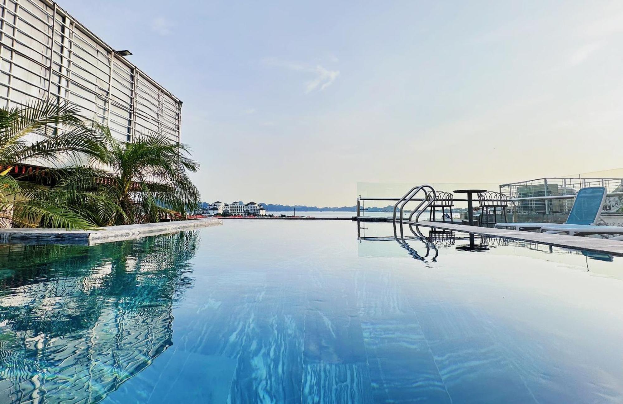 Green Suites Hotel ハロン エクステリア 写真