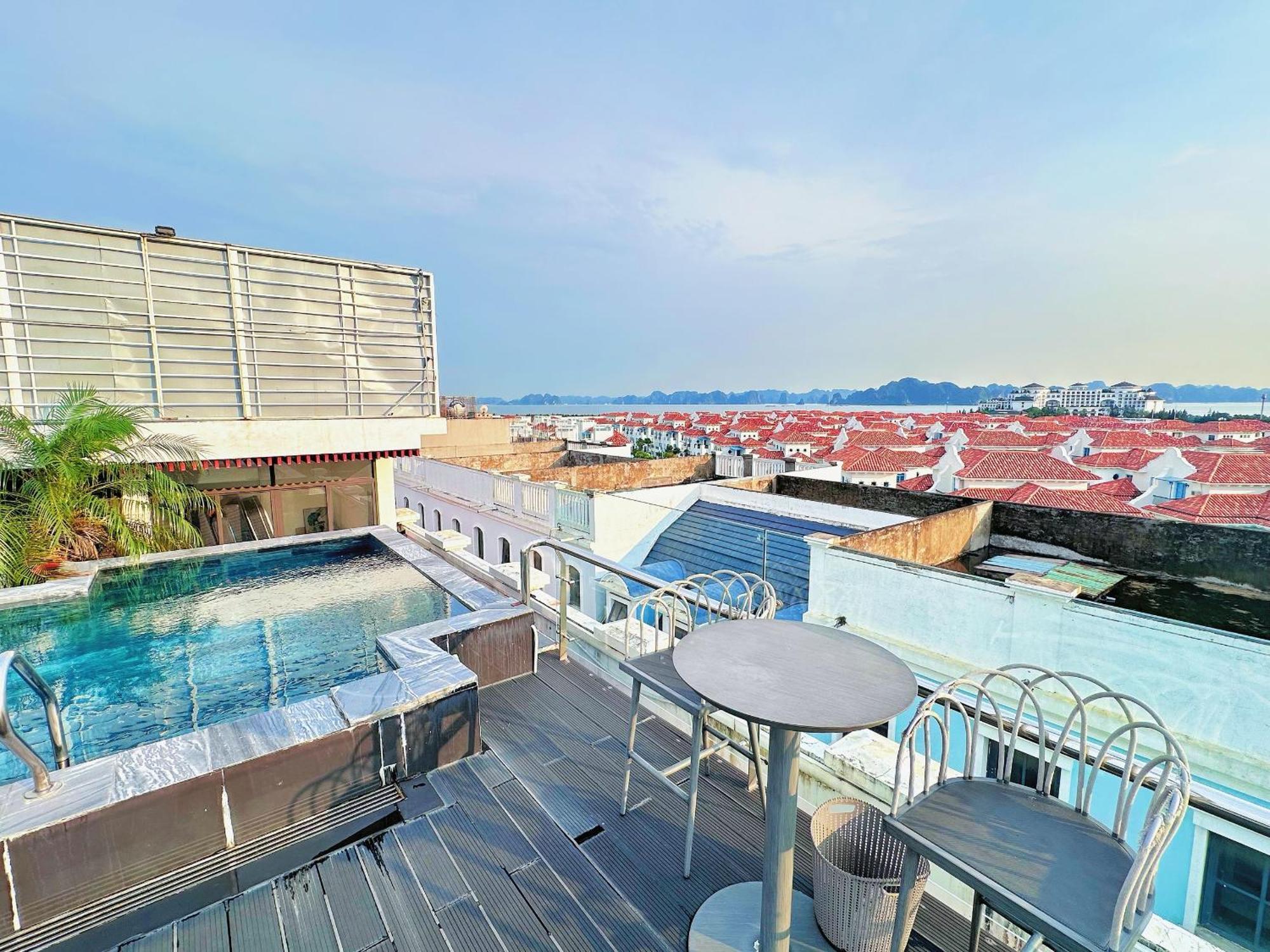 Green Suites Hotel ハロン エクステリア 写真